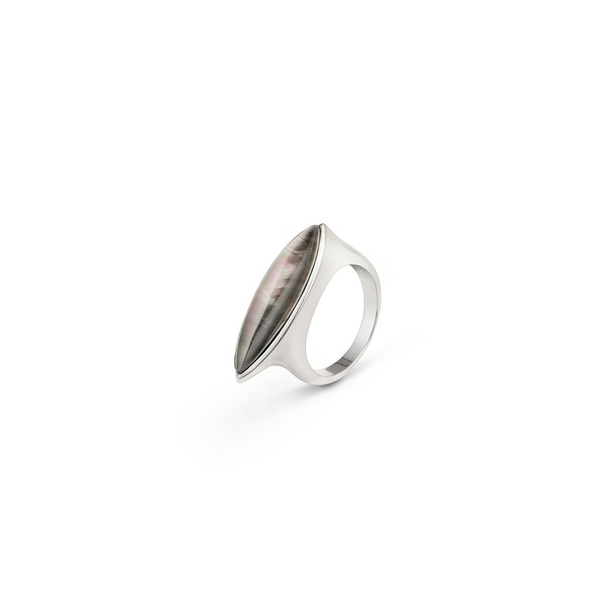Anello Navetta con madreperla grigia